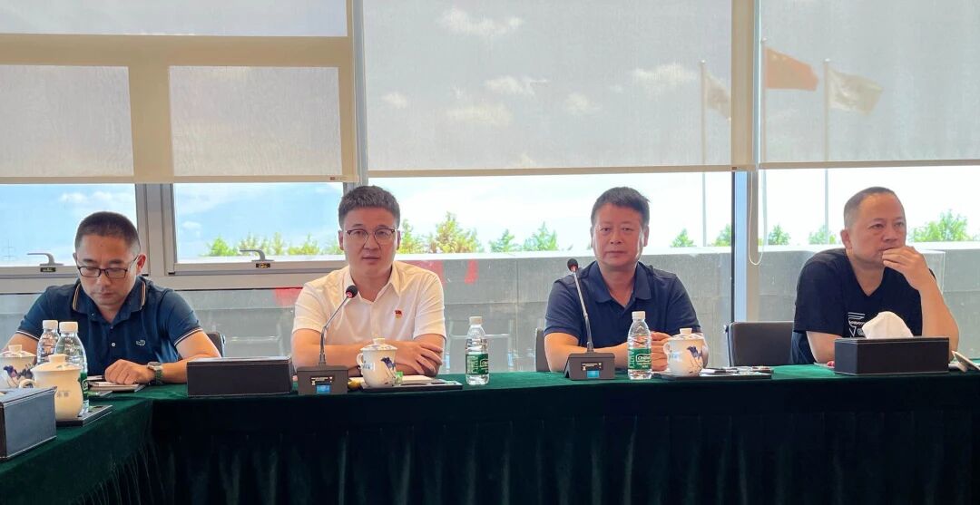 双方领导在座谈会上发言